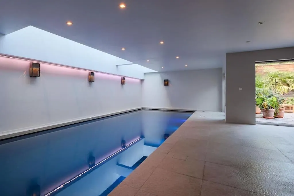 1000M2 Villa With Indoor Pool Bruksela Belgia